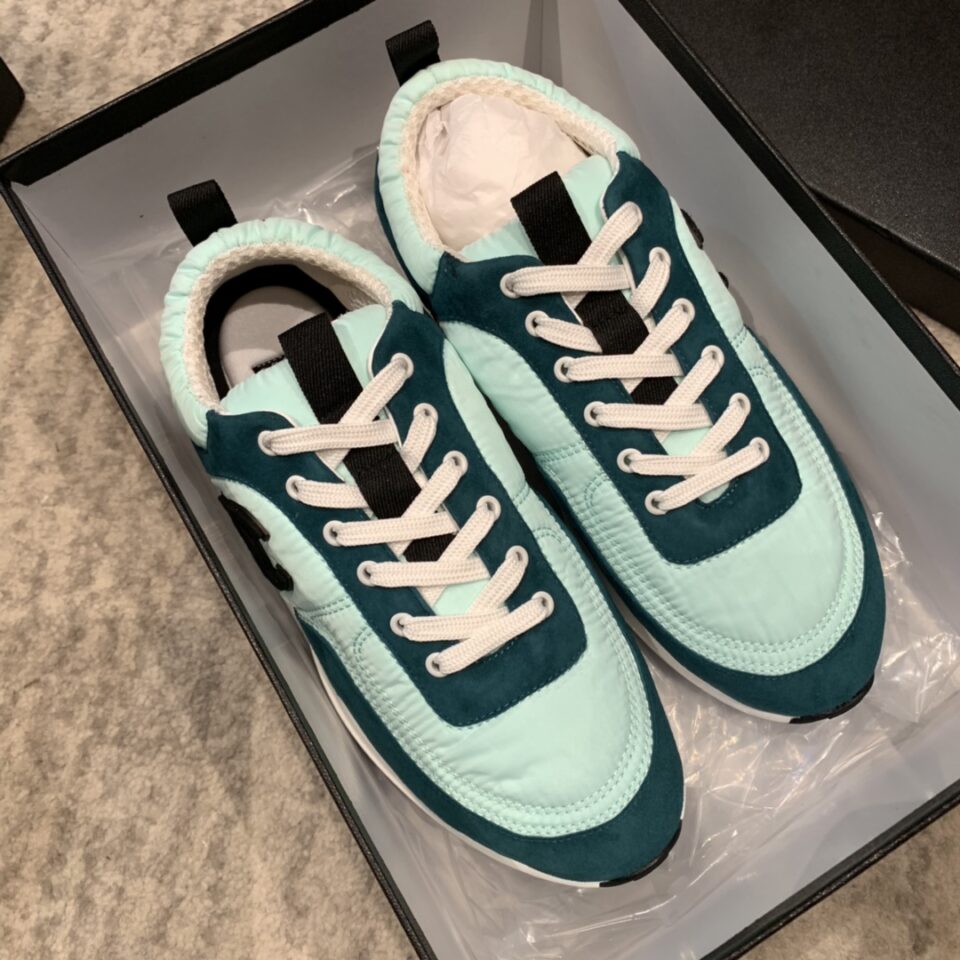 CHANEL SNEAKER