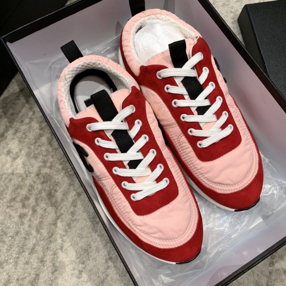 CHANEL SNEAKER