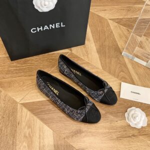 CHANEL SNEAKER