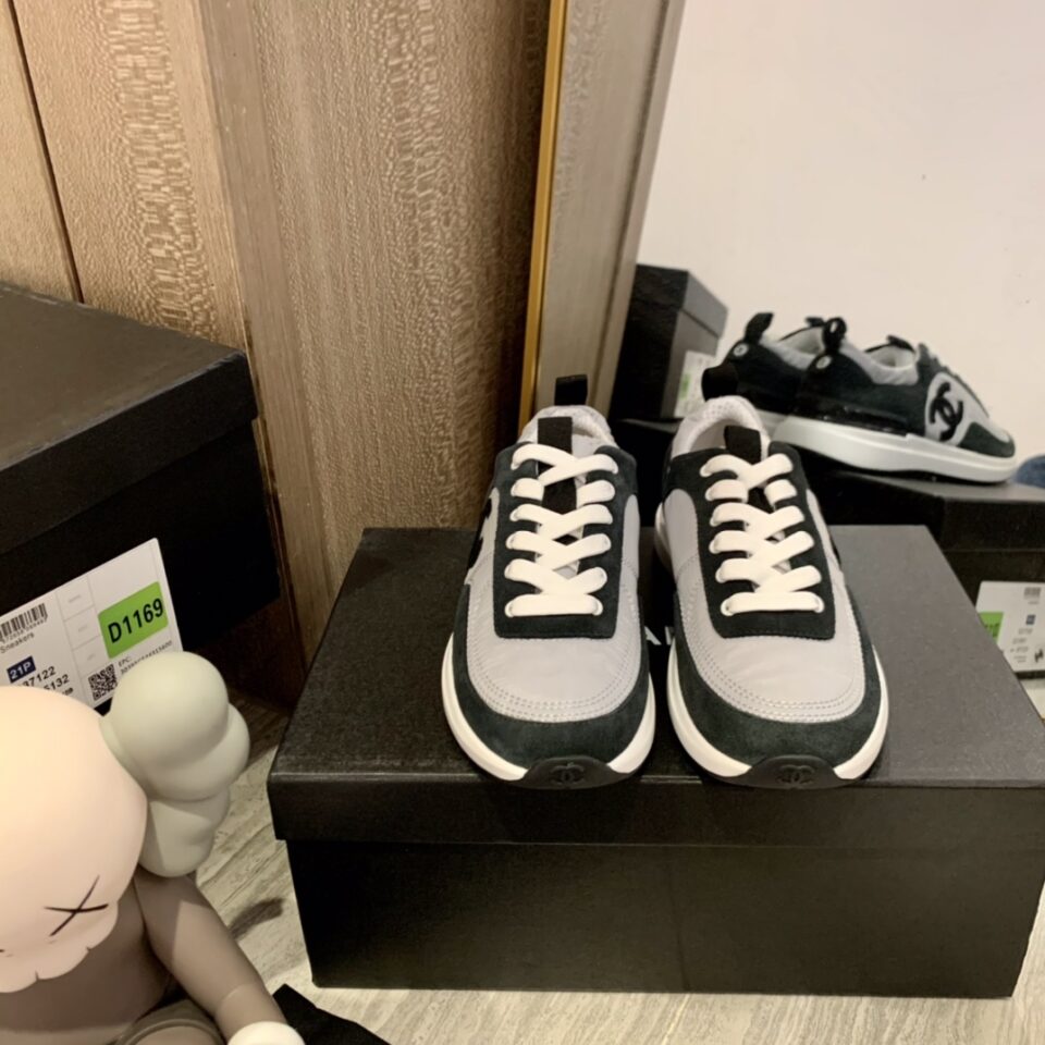 CHANEL SNEAKERS 9