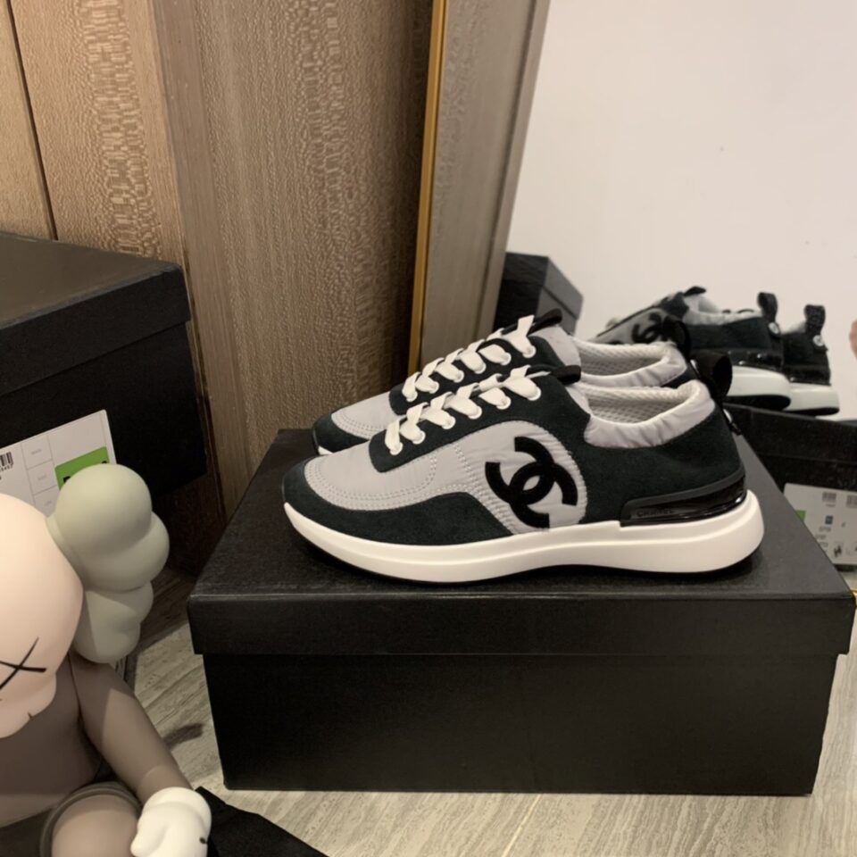 CHANEL SNEAKERS 9