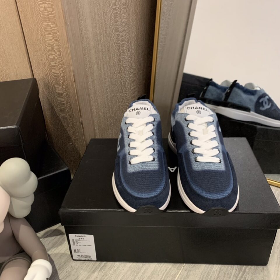 CHANEL SNEAKERS 13