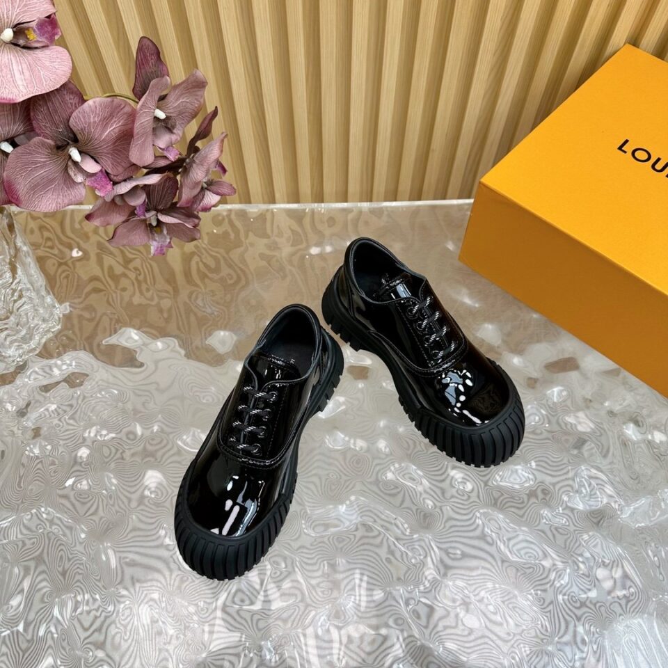 LV Women Black Patent Leather Sneakers