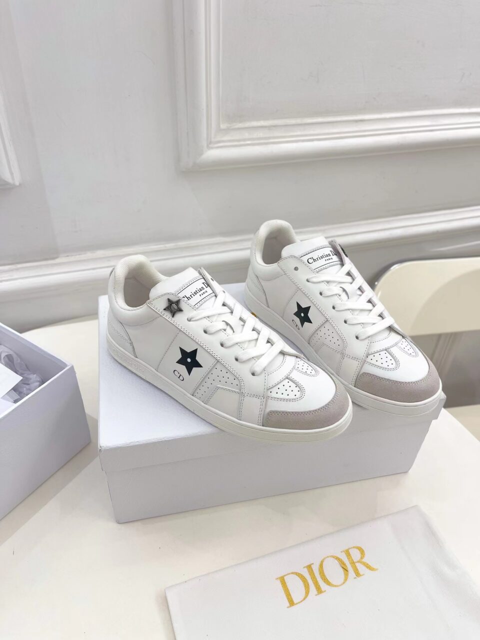 DIOR STAR SNEAKER