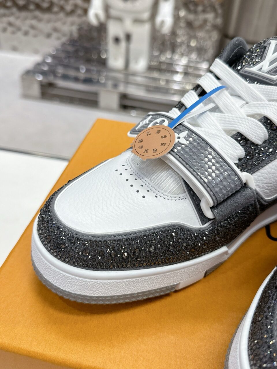 LV Women White Black Leather Sneakers