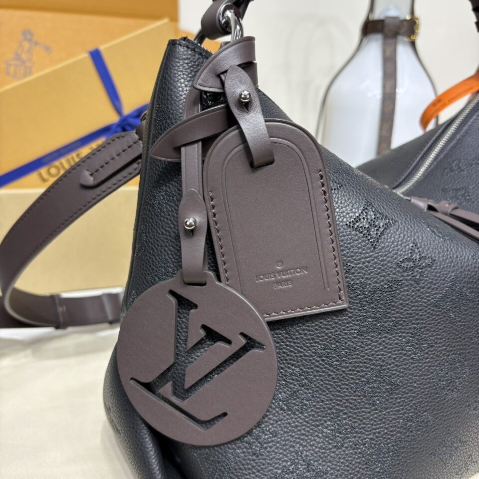 Louis Vuitton Black Mahina Beaubourg Hobo MM