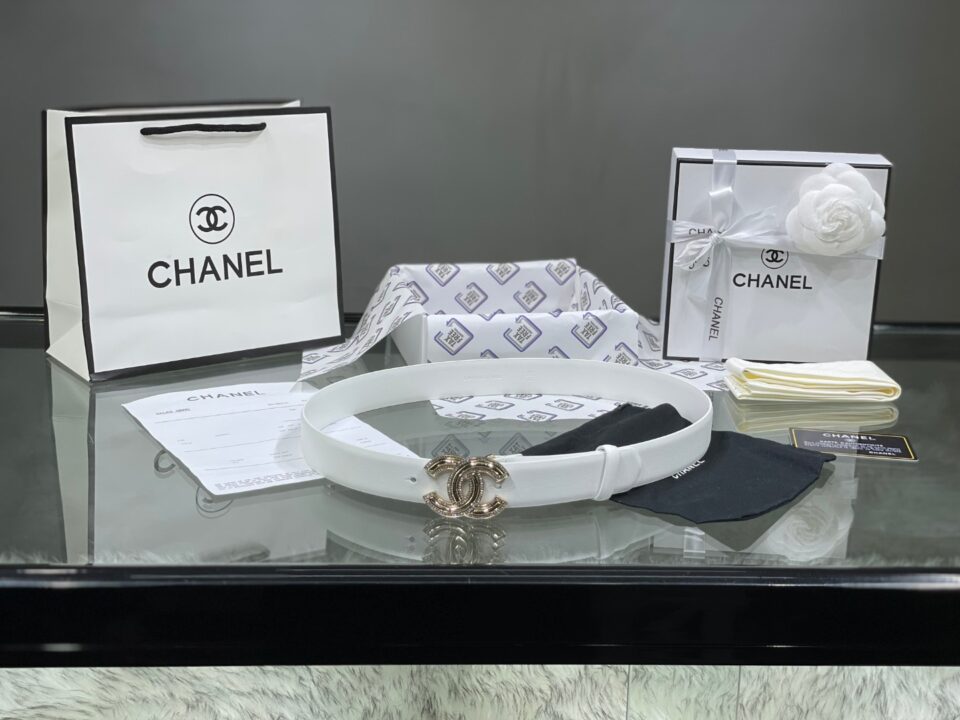 Chanel Red Patent Leather CC Logo Belt