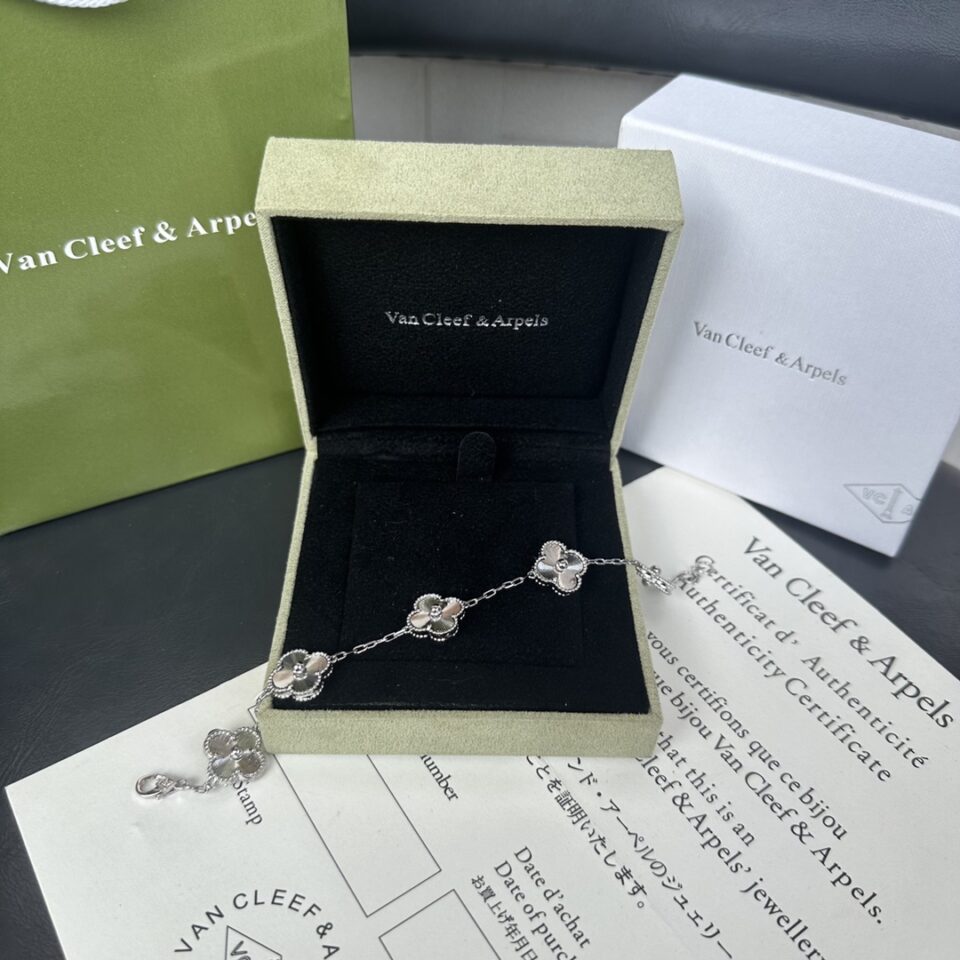 Van Cleef & Arpels Vintage Alhambra Bracelet