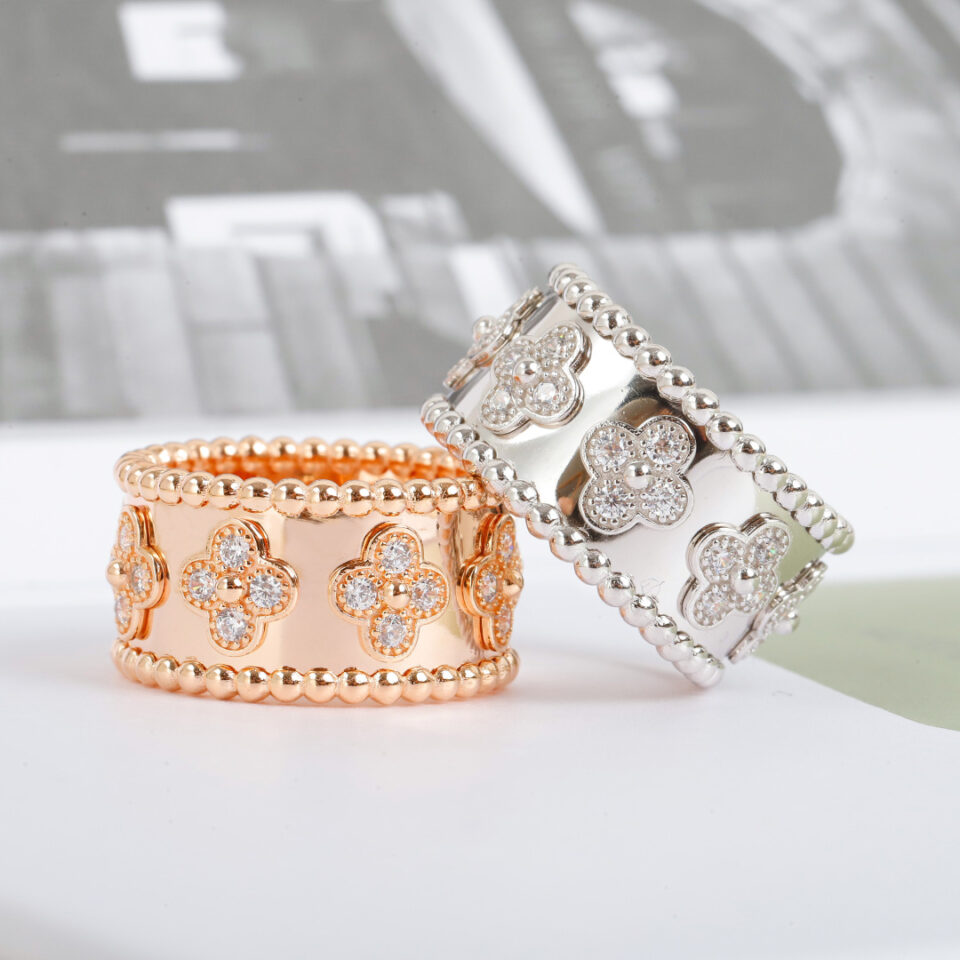 Van Cleef Perlée Ring