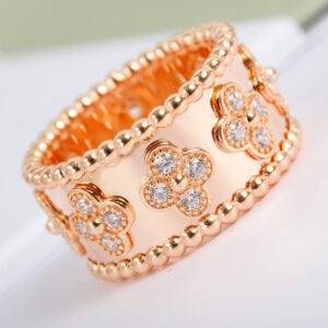 Van Cleef Perlée Ring