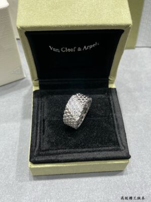 Van Cleef & Arpels VCA Ring