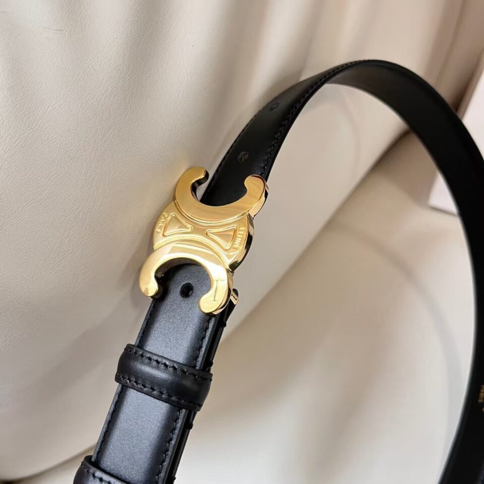 Celine MEDIUM TRIOMPHE BELT IN TAURILLON LEATHER