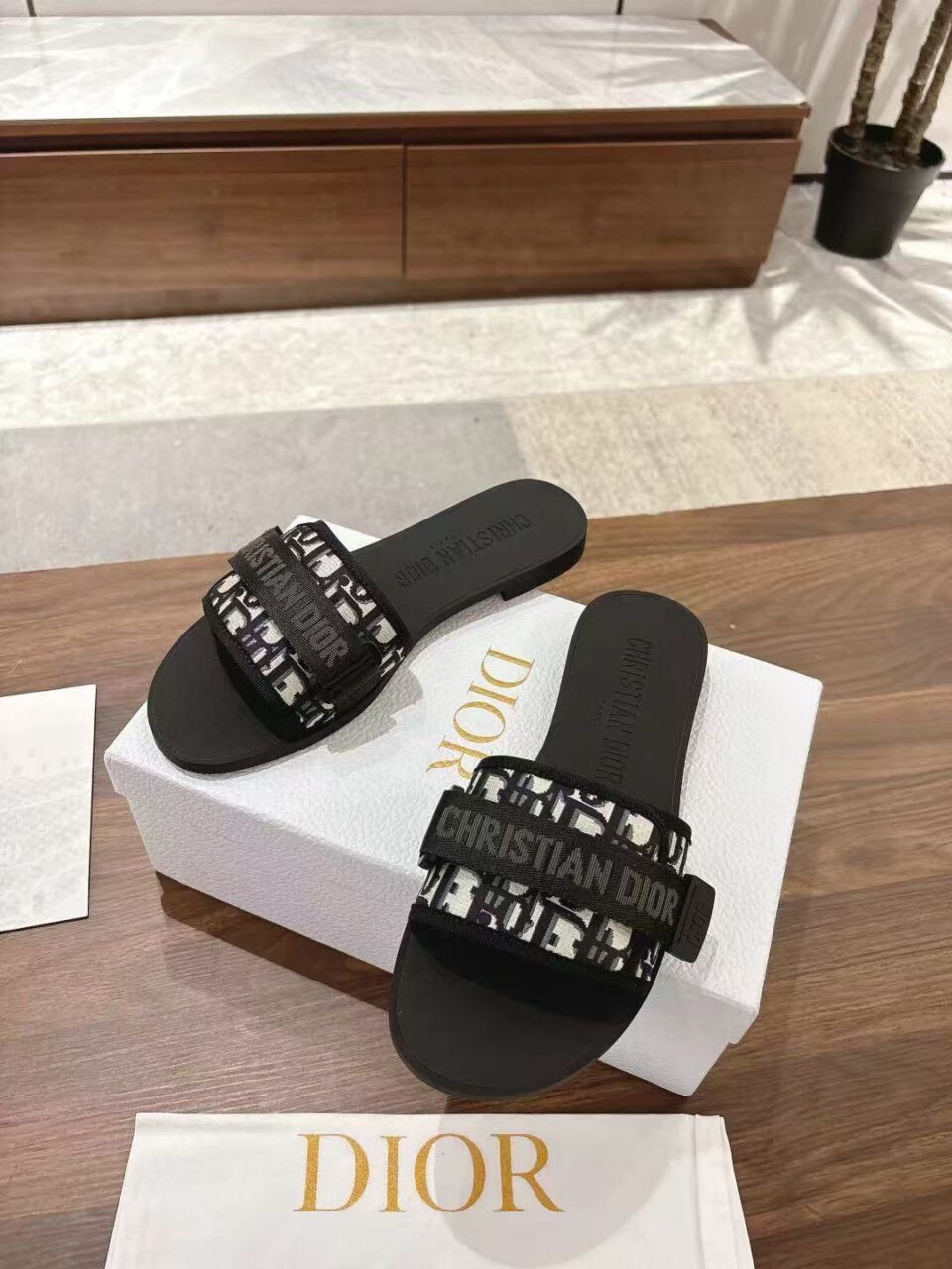 Dior revolution Slide Shiny Technical Fabric with Deep Blue Dior Oblique Print