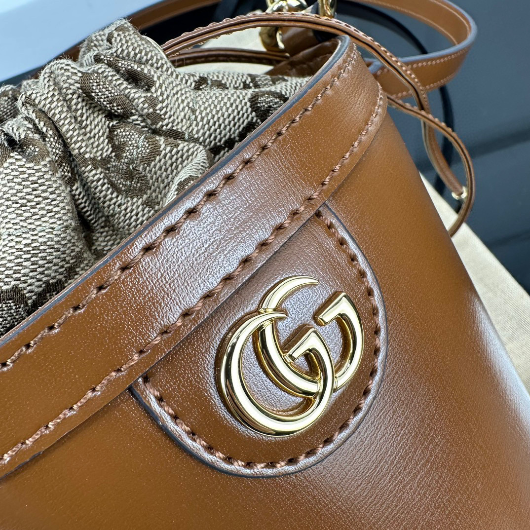 Gucci Ophidia mini bucket bag in brown leather