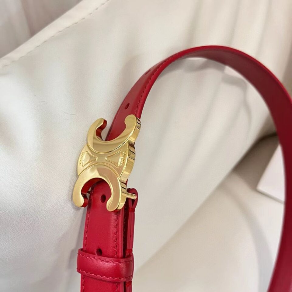 Celine MEDIUM TRIOMPHE BELT IN TAURILLON LEATHER