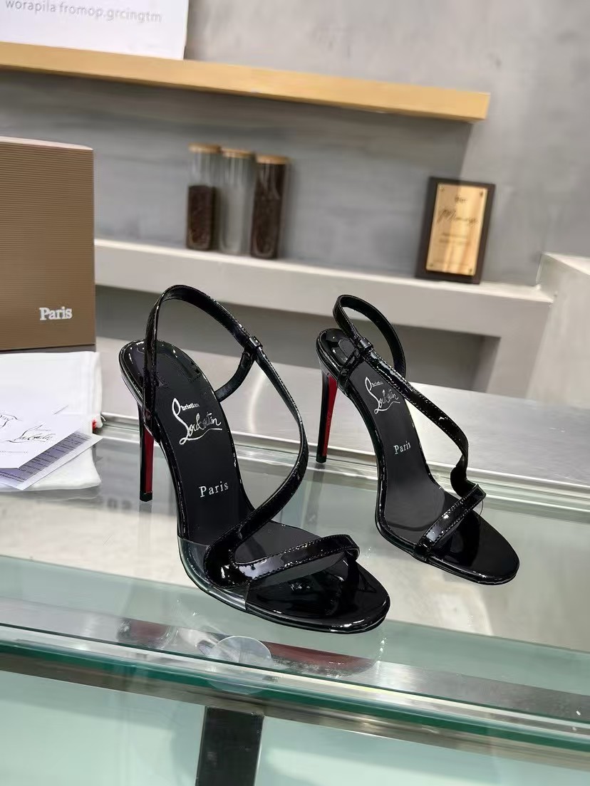 Christian Louboutin Sandals High Heels Patent Leather in Red Sole