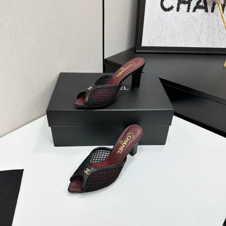 CHANEL Coco Beach 2026 collection Mules Mixed Fibers Cotton & Lambskin Black